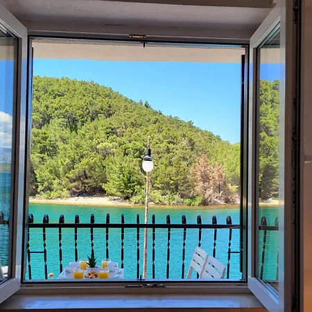 Seaside Time Capsule 78 * Novigrad (Dalmatia)